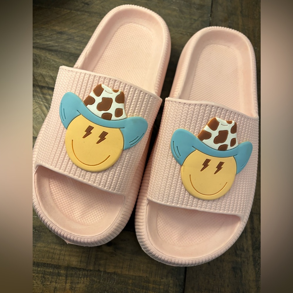Pink Slides with Smiley Cowboy Design